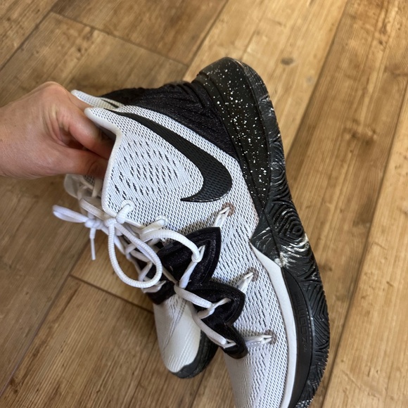 Kyrie 5 oreo - Picture 4 of 5